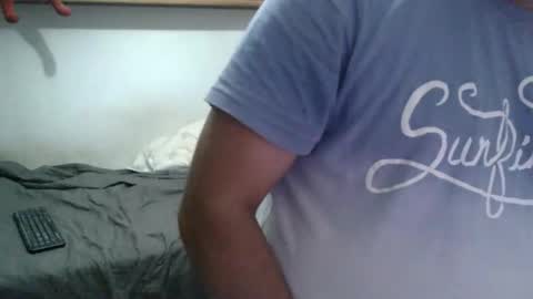 Snapshot of morenoch19 chatting on 10/07/25, 07:00 alejo online show from 10/07/25, 07:00