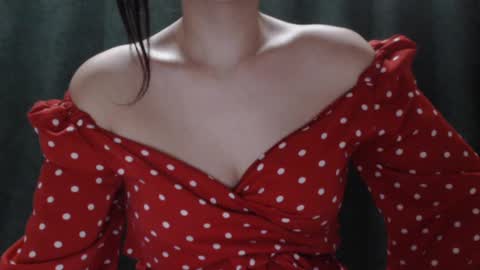 monika online show from 01/08/25, 12:05