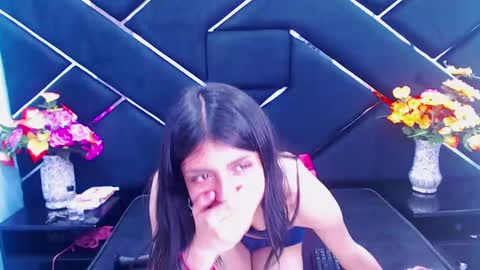 morganasmit_ online show from 12/04/24, 02:42