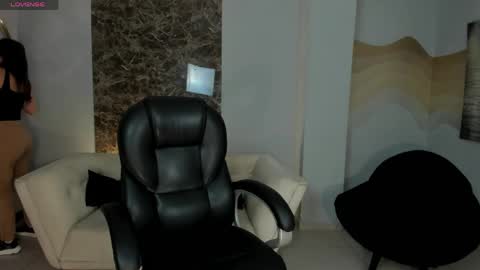 Snapshot of morganhicks chatting on 06/09/26, 10:16 Morgan Hicks online show from 06/09/26, 10:16