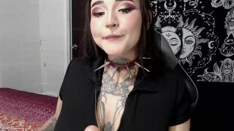 Morgan Moon online show from 10/07/25, 11:46