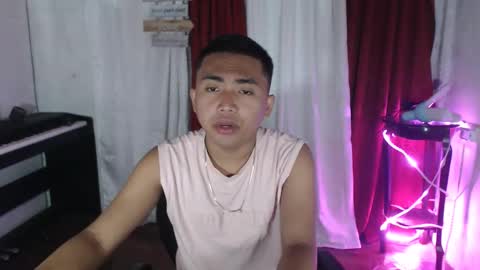 Loo online show from 10/19/25, 12:44