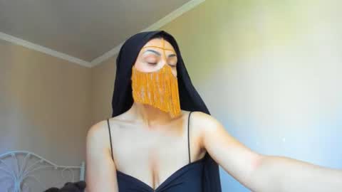 Snapshot of moroccan_diamond_ chatting on 07/11/26, 08:28 Medina online show from 07/11/26, 08:28