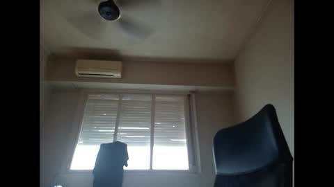 Snapshot of morocho777 chatting on 02/08/25, 09:46 Bruno online show from 02/08/25, 09:46