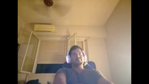 Snapshot of morocho777 chatting on 02/20/25, 05:23 Bruno online show from 02/20/25, 05:23