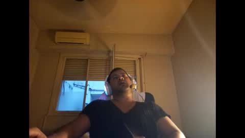 Snapshot of morocho777 chatting on 03/08/25, 09:39 Bruno online show from 03/08/25, 09:39