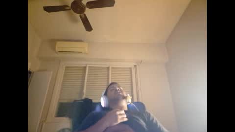 Snapshot of morocho777 chatting on 03/12/25, 05:35 Bruno online show from 03/12/25, 05:35