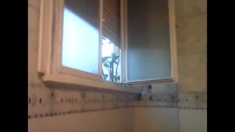 Snapshot of morocho777 chatting on 11/16/25, 10:37 Bruno online show from 11/16/25, 10:37