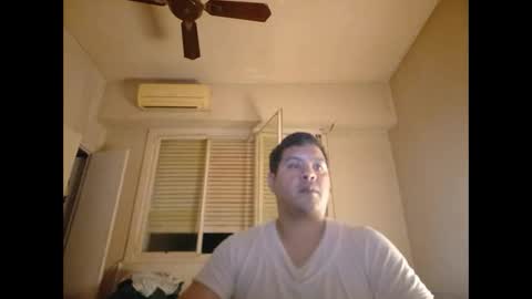 Snapshot of morocho777 chatting on 11/25/25, 04:45 Bruno online show from 11/25/25, 04:45