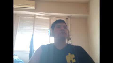 Snapshot of morocho777 chatting on 12/21/25, 10:22 Bruno online show from 12/21/25, 10:22