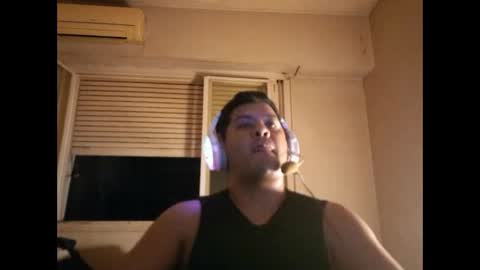 Snapshot of morocho777 chatting on 12/22/25, 04:09 Bruno online show from 12/22/25, 04:09