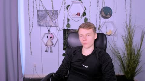 Welcome here online show from 12/07/24, 02:20