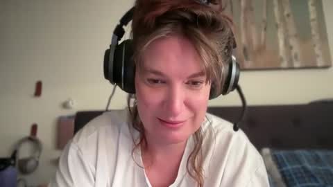 Snapshot of mossy_mommy chatting on 07/12/26, 12:23 Mossy Mommy online show from 07/12/26, 12:23