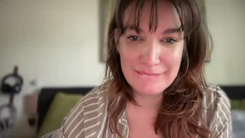 Snapshot of mossy_mommy chatting on 07/22/26, 02:09 Mossy Mommy online show from 07/22/26, 02:09