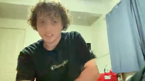 Snapshot of mosterr325 chatting on 01/12/25, 12:12 mosterr325 online show from 01/12/25, 12:12