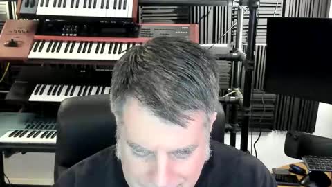 mostly_unbothered online show from 11/20/25, 11:21