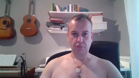 Snapshot of mot_ronn chatting on 12/05/25, 11:19 mot_ronn online show from 12/05/25, 11:19