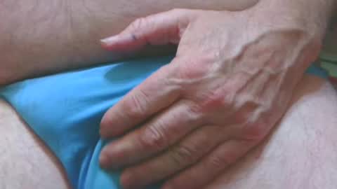 Snapshot of moth12 chatting on 03/07/25, 01:31 moth12 online show from 03/07/25, 01:31