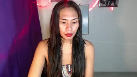 mouiline_rouge69 online show from 02/19/25, 08:33