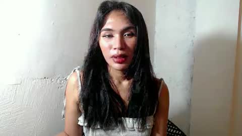 Snapshot of mouiline_rouge69 chatting on 03/24/26, 05:23 mouiline_rouge69 online show from 03/24/26, 05:23