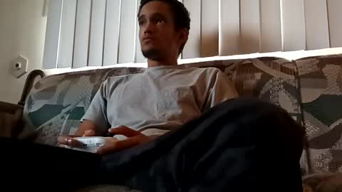 mouli23r online show from 12/04/24, 07:34