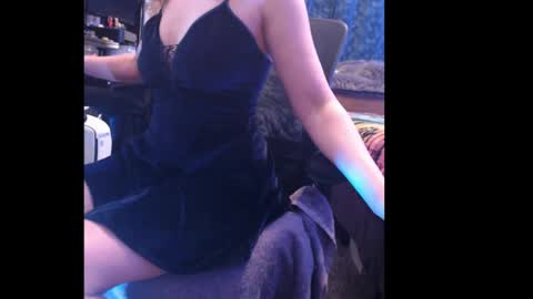 mountainbeauty online show from 03/11/25, 01:37