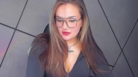 Carolina online show from 10/15/25, 03:45