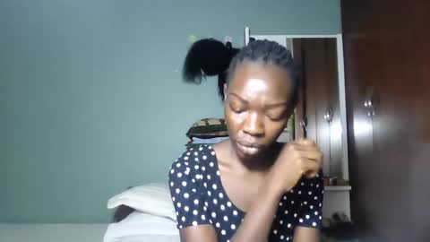 Snapshot of mouthymiss chatting on 03/01/25, 08:34 Mouthymiss online show from 03/01/25, 08:34