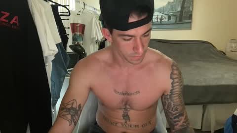 movedto305 online show from 11/02/25, 05:15