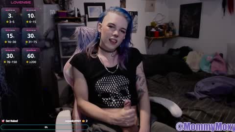 Moxy online show from 12/01/24, 07:47