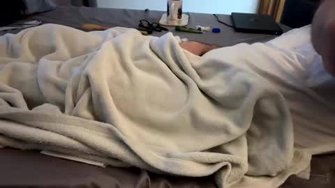 Snapshot of mps908 chatting on 02/22/26, 03:43 Sequoia-Cocked Hombre de Sur online show from 02/22/26, 03:43