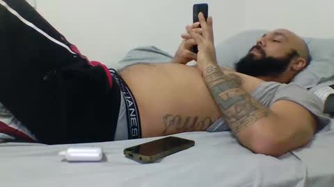 Mr8 online show from 01/04/25, 04:01