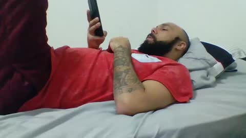 Mr8 online show from 01/11/25, 02:30