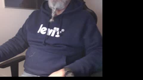 mr_boombastic2021 online show from 12/13/24, 10:41