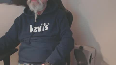 mr_boombastic2021 online show from 01/25/25, 11:23