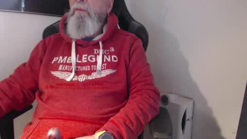 mr_boombastic2021 online show from 10/24/25, 09:17