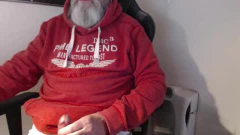 mr_boombastic2021 online show from 12/05/25, 10:57