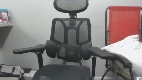 Snapshot of mr_diego69 chatting on 05/27/26, 02:52 Diego69 online show from 05/27/26, 02:52