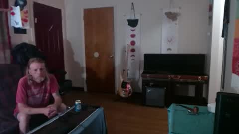 Snapshot of mr_happy12 chatting on 10/16/25, 10:22 mr_happy12 online show from 10/16/25, 10:22