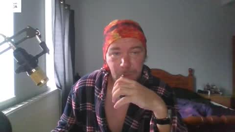 mr_i_ online show from 09/20/25, 08:37