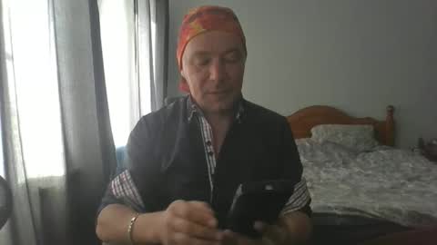 Snapshot of mr_i_ chatting on 05/11/26, 04:04 mr_i_ online show from 05/11/26, 04:04