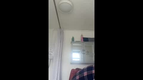 Snapshot of mr_i_ chatting on 05/15/26, 08:54 mr_i_ online show from 05/15/26, 08:54