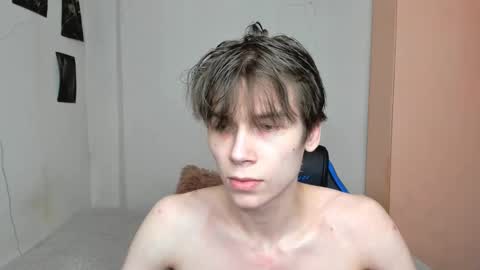 Snapshot of mr_makentoshi chatting on 02/02/25, 05:21 Makentoshi online show from 02/02/25, 05:21