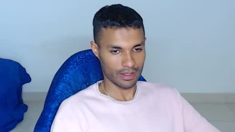 Max online show from 04/18/26, 04:22