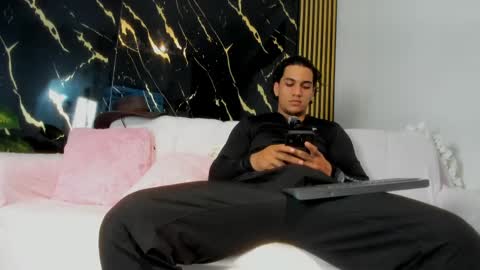 Snapshot of mr_maximo chatting on 04/24/26, 05:43 mr_maximo online show from 04/24/26, 05:43