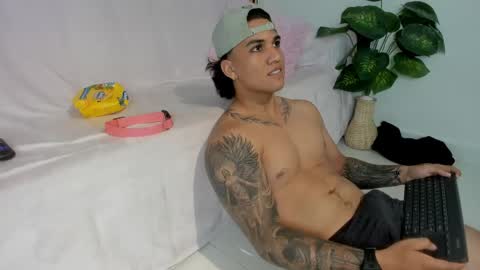 Snapshot of mr_maximo chatting on 04/30/26, 04:30 mr_maximo online show from 04/30/26, 04:30