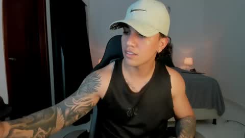 Snapshot of mr_maximo chatting on 05/20/26, 05:02 mr_maximo online show from 05/20/26, 05:02