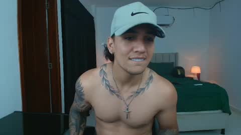 Snapshot of mr_maximo chatting on 06/07/26, 02:05 mr_maximo online show from 06/07/26, 02:05