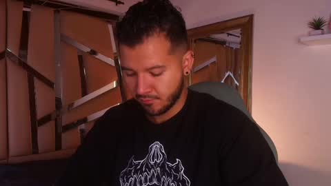 MIKEE online show from 09/10/25, 03:06