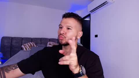 MIKEE online show from 11/28/25, 03:09